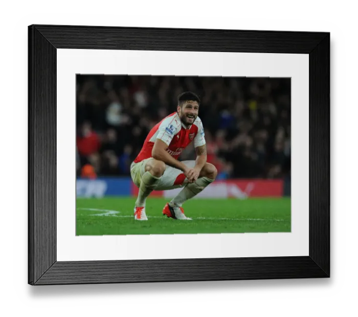 Framed Print : Arsenal's Olivier Giroud in Action Against Everton - Premier League 2015 / 16