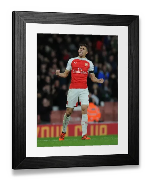 Framed Print : Arsenal Celebrate Hard-Fought Victory Over Everton in 2015 / 16 Premier League