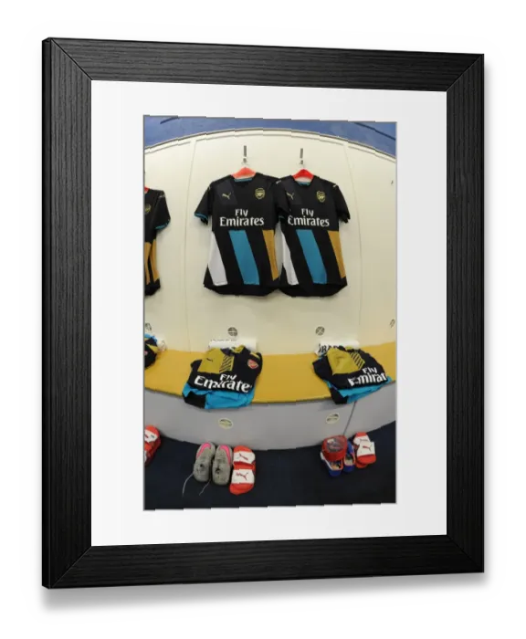 Framed Print : Sheffield Wednesday v Arsenal - Capital One Cup Fourth Round