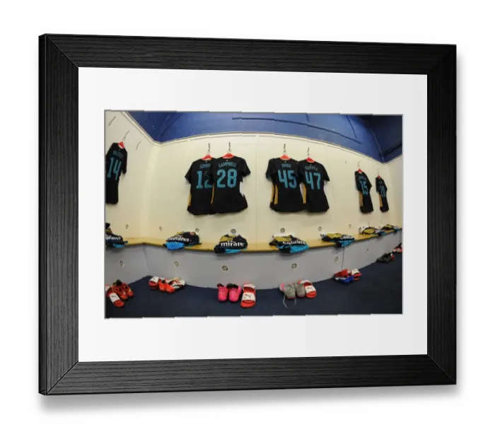 Framed Print : Arsenal's Calm Before the Storm: Pre-Match Preparation vs Sheffield Wednesday, Capital One Cup 2015-16