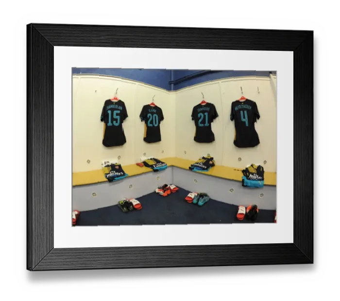 Framed Print : Arsenal's Preparations: Gear Up for Sheffield Wednesday Capital One Cup Clash