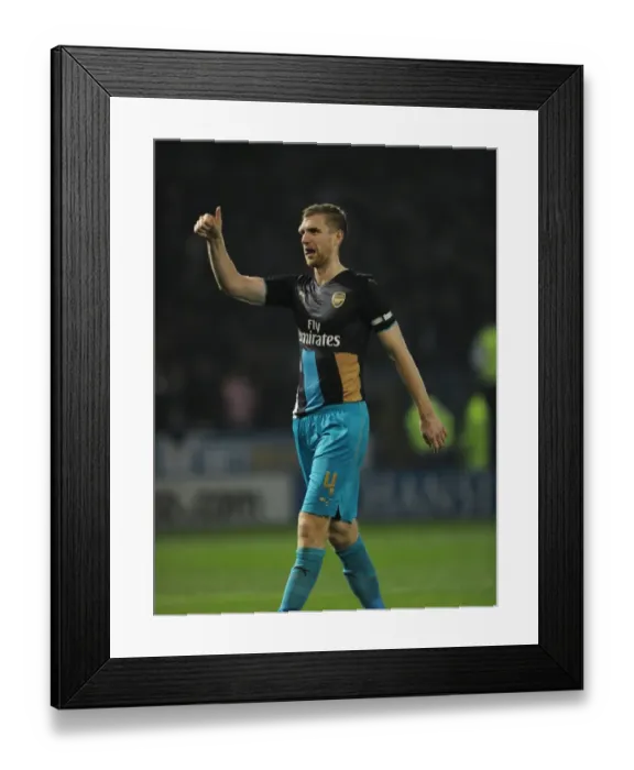 Framed Print : Per Mertesacker's Emotional Farewell: Arsenal's Victory at Sheffield Wednesday, Capital One Cup 2015-16