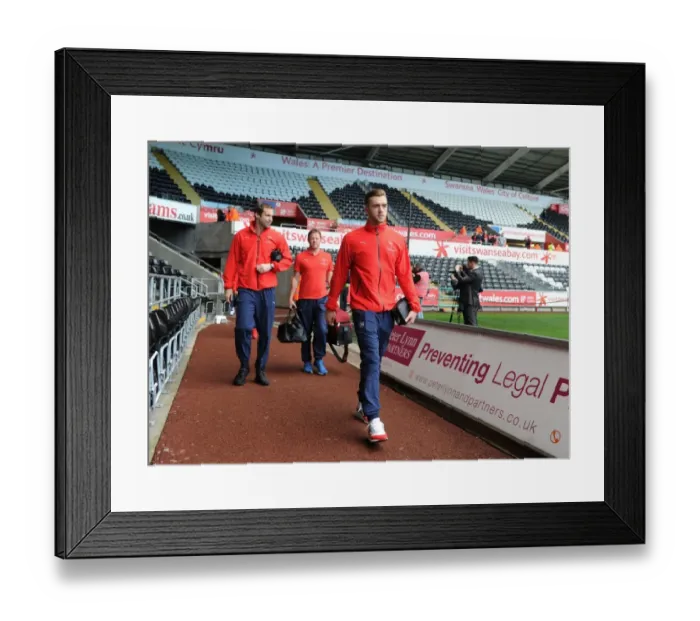 Framed Print : Calum Chambers Heads to Swansea Ahead of Premier League Showdown Framed Print : Calum Chambers Heads to Swansea Ahead of Premier League Showdown