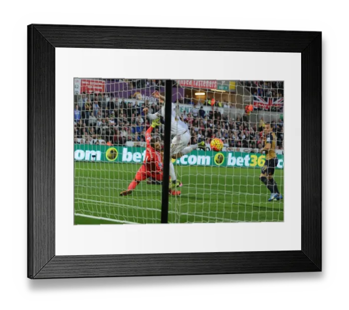 Framed Print : Campbell's Stunner: Arsenal's Third Goal vs. Swansea City (2015-16) Framed Print : Campbell's Stunner: Arsenal's Third Goal vs. Swansea City (2015-16)