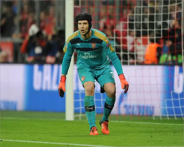 Petr Cech in Action: Arsenal vs. Bayern Munich, UEFA Champions League (2015-16)