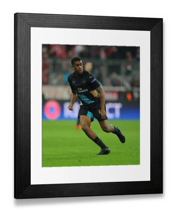 Framed Print : Alex Iwobi in Action: Arsenal vs Bayern Munich, UEFA Champions League (2015-16) Framed Print : Alex Iwobi in Action: Arsenal vs Bayern Munich, UEFA Champions League (2015-16)