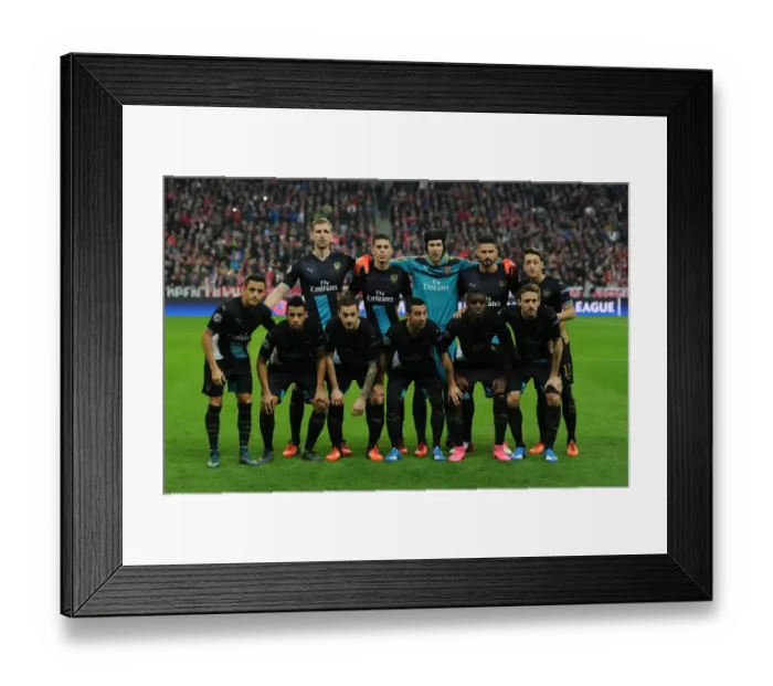 Framed Print : Arsenal vs. Bayern Munich: Showdown in Munich - UEFA Champions League, 2015