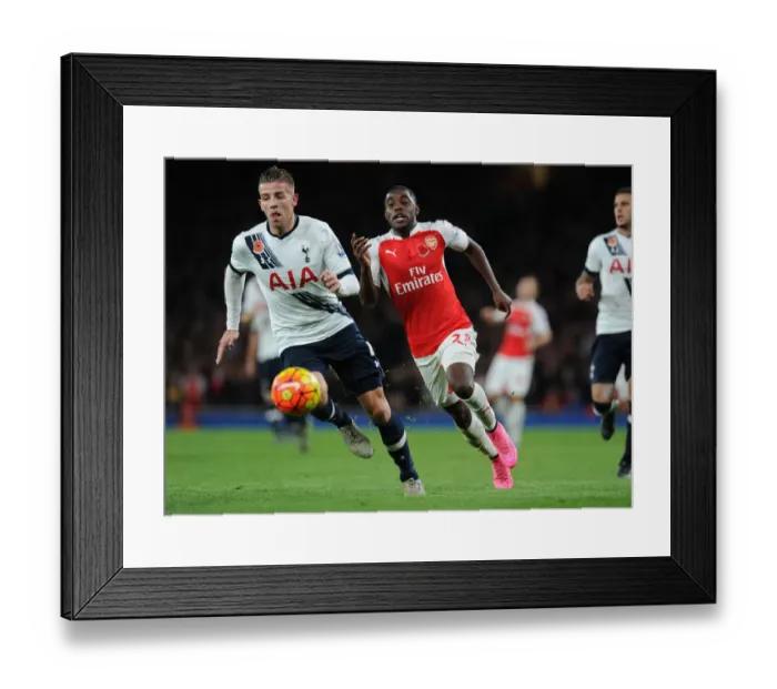 Framed Print : Clash of the London Rivals: Arsenal vs. Tottenham in the Premier League (2015-16) - Battle at Emirates Framed Print : Clash of the London Rivals: Arsenal vs. Tottenham in the Premier League (2015-16) - Battle at Emirates