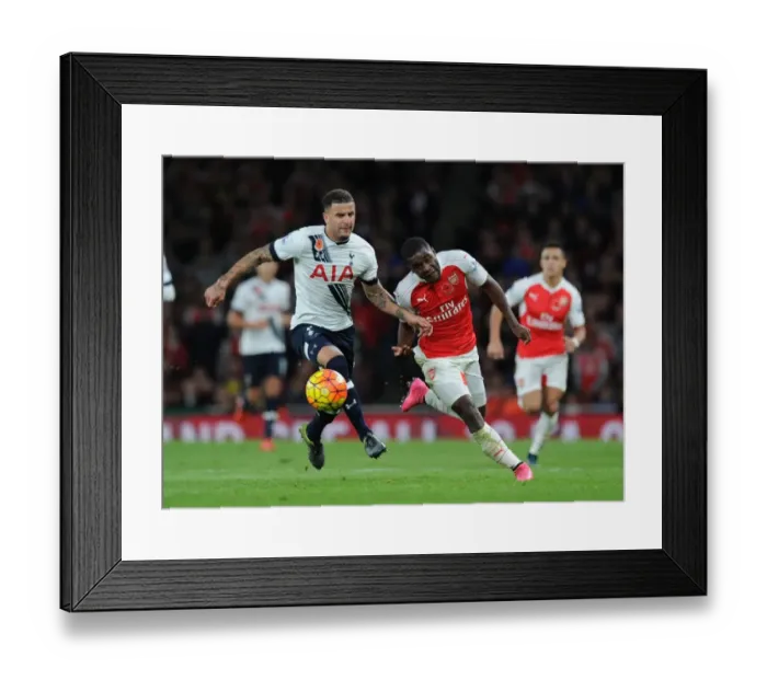 Framed Print : Clash of the London Giants: Arsenal vs. Tottenham in the Premier League (2015-16) Framed Print : Clash of the London Giants: Arsenal vs. Tottenham in the Premier League (2015-16)