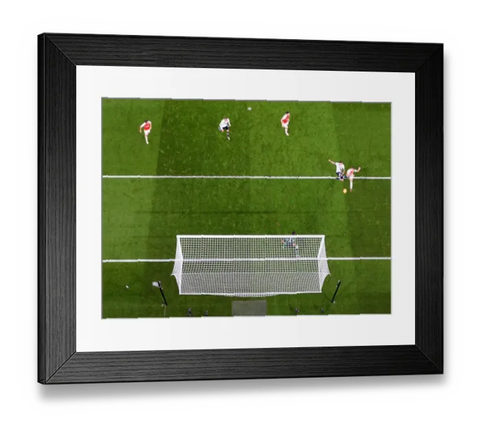 Framed Print : Dramatic Last-Minute Goal: Kieran Gibbs Scores for Arsenal Against Tottenham in the 2015-16 Premier League