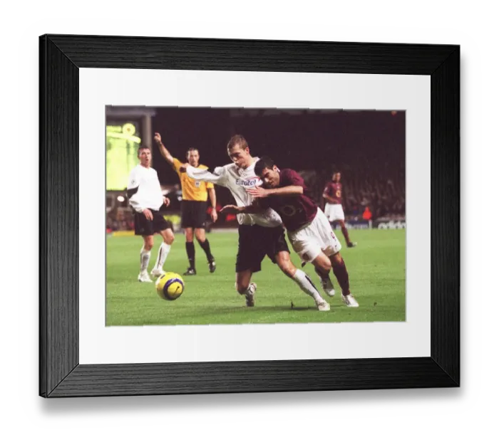 Framed Print : Arsenal's Triumph over Sparta: Jose Reyes Leads 3-0 UEFA Champions League Victory, 2005