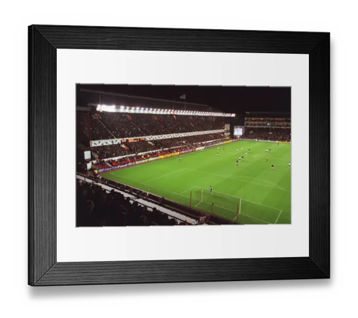 Framed Print : Arsenal's Triumph: 3-0 Victory over Sparta Prague in the Champions League at Highbury Stadium
