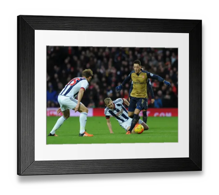 Framed Print : Mesut Ozil vs. Darren Fletcher: A Battle in the Premier League - West Bromwich Albion vs. Arsenal (2015-16) Framed Print : Mesut Ozil vs. Darren Fletcher: A Battle in the Premier League - West Bromwich Albion vs. Arsenal (2015-16)