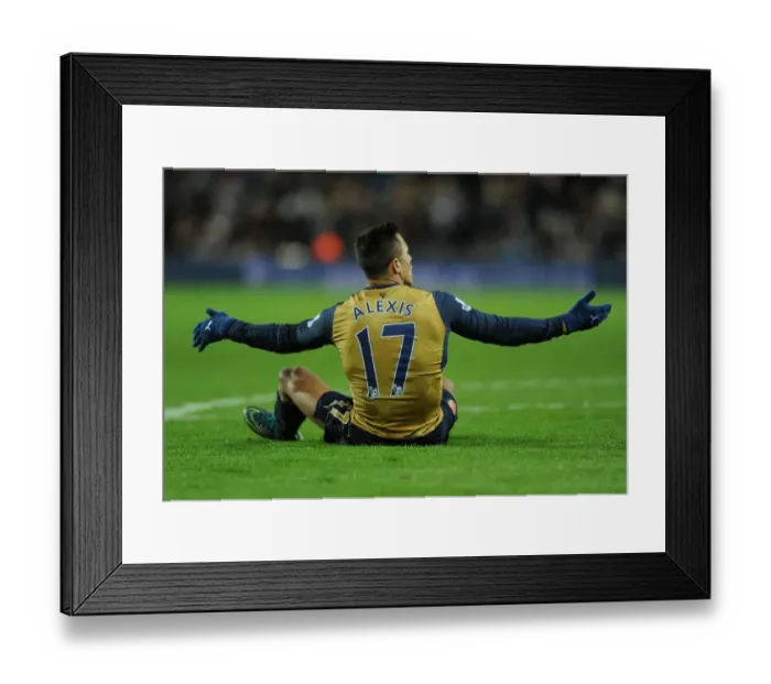 Framed Print : Action-Packed Moments: Alexis Sanchez vs. West Bromwich Albion (2015-16)