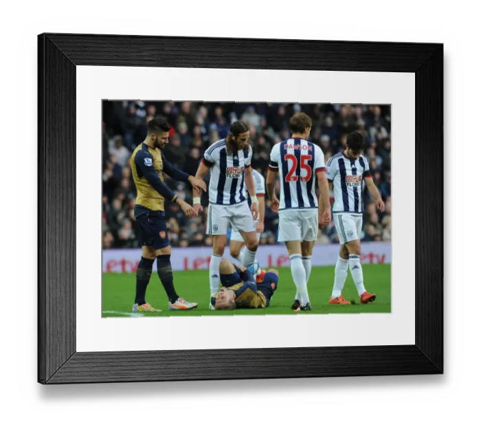 Framed Print : Nacho Monreal's Injury Disrupts Arsenal in West Bromwich Albion Clash (2015-16)