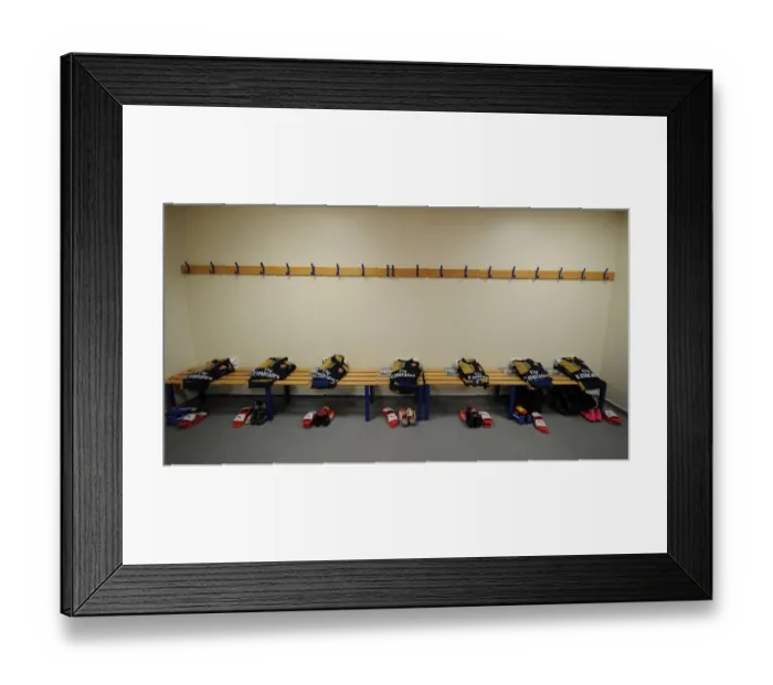 Framed Print : Arsenal: United Team Spirit - Pre-Match Huddle (West Bromwich Albion vs Arsenal, 2015-16)