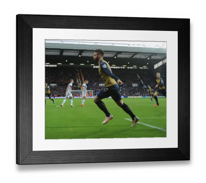 Framed Print : Giroud's Strike: Arsenal's Triumph over West Bromwich Albion (2015-16)