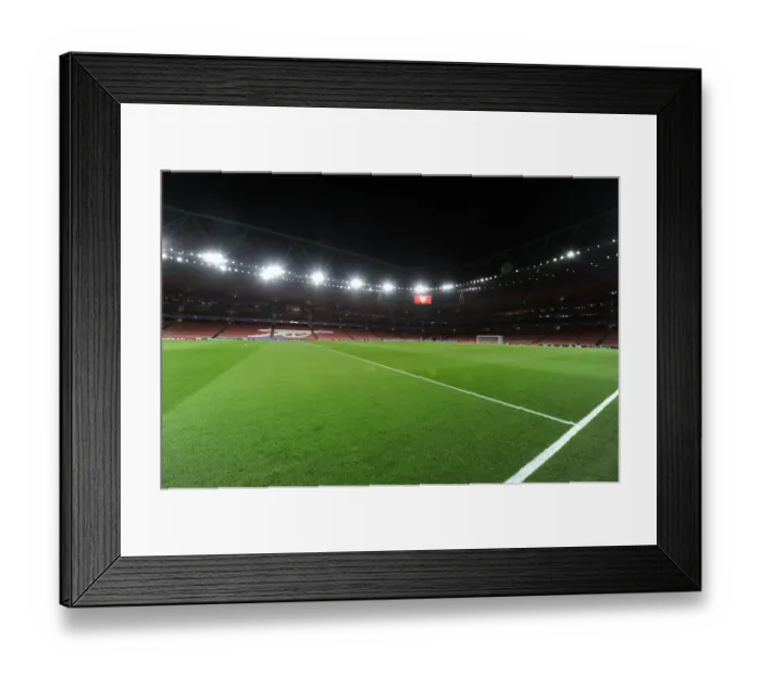 Framed Print : Arsenal vs Dinamo Zagreb: UEFA Champions League at Emirates Stadium (2015-16)