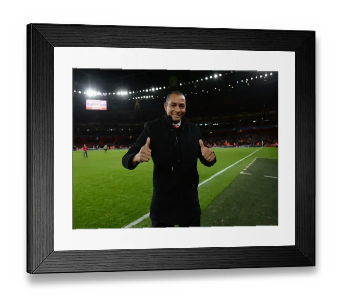 Framed Print : Gilberto's Emotional Return: Arsenal vs. Dinamo Zagreb in the Champions League