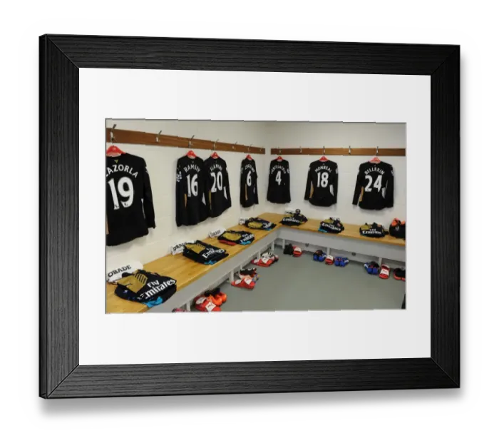 Framed Print : Arsenal's Pre-Match Rituals: Calm Before the Storm - Norwich City vs Arsenal, Premier League 2015-16