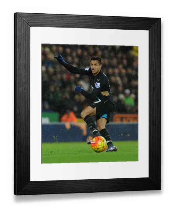 Framed Print : Alexis Sanchez in Action: Arsenal vs. Norwich City, Premier League 2015-16