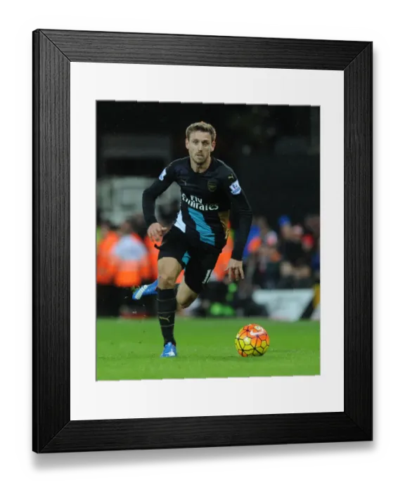Framed Print : Nacho Monreal in Action: Arsenal vs. Norwich City, Premier League 2015-16