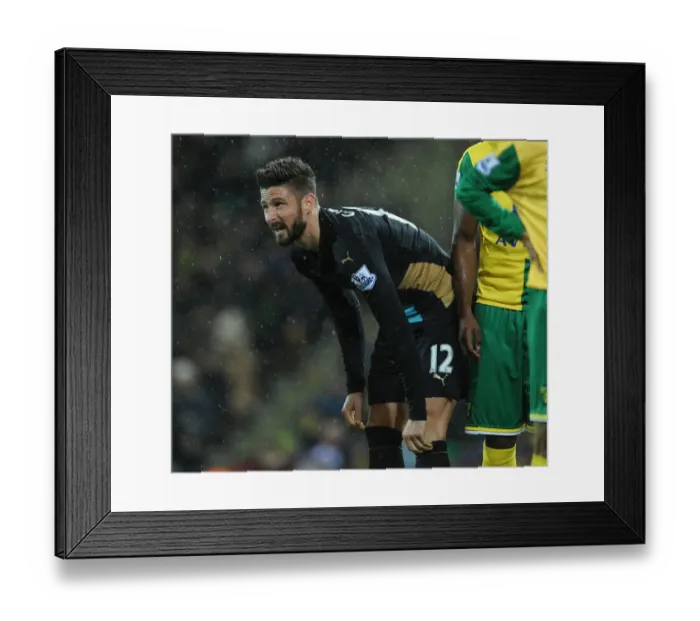 Framed Print : Olivier Giroud in Action: Norwich City vs. Arsenal, Premier League 2015-16