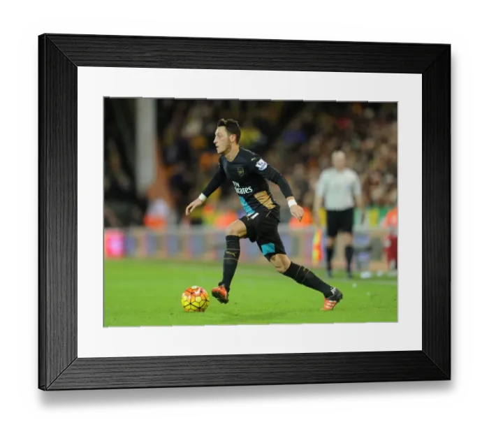 Framed Print : Mesut Ozil in Action: Premier League 2015-16 - Norwich City vs Arsenal Framed Print : Mesut Ozil in Action: Premier League 2015-16 - Norwich City vs Arsenal