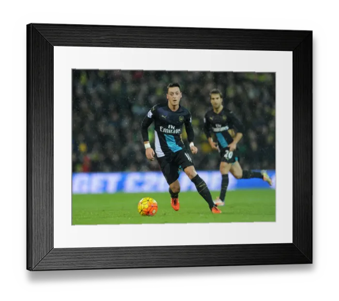 Framed Print : Mesut Ozil in Action: Norwich City vs Arsenal, Premier League 2015-16 Framed Print : Mesut Ozil in Action: Norwich City vs Arsenal, Premier League 2015-16