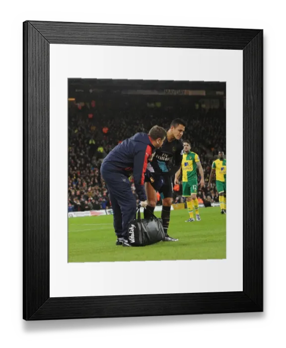 Framed Print : Alexis Sanchez's Premature Exit: A Dramatic Moment in the Norwich City vs. Arsenal Match, 2015