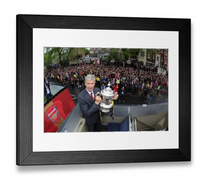 Framed Print : Arsene Wenger Celebrates Arsenal's FA Cup Victory: Parade through Islington, London (2015)
