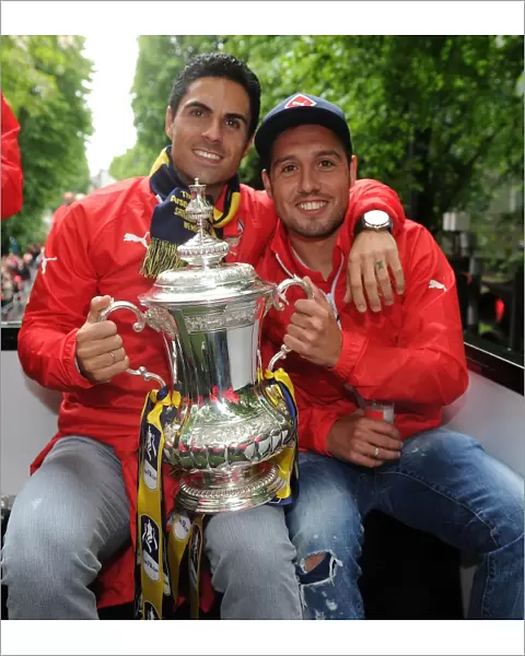 Arsenal FC: Mikel Arteta and Santi Cazorla Celebrate FA Cup Victory (2014-15)