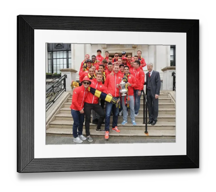 Framed Print : Arsenal FC: Triumphant Parade with Arsene Wenger and the Squad - FA Cup Victory (2014-15)