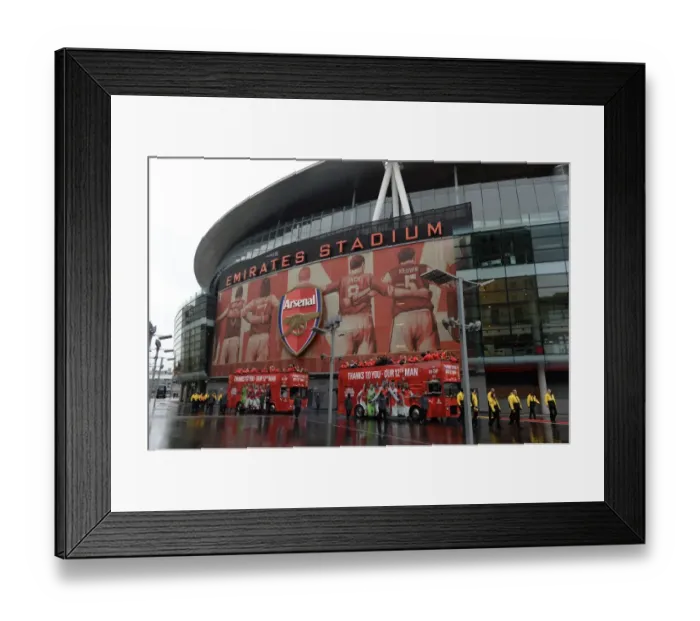 Framed Print : Arsenal FA Cup Victory Parade: Celebrating at Emirates Stadium (May 31, 2015)