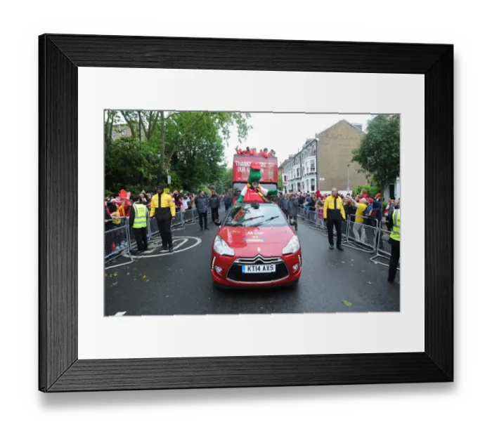 Framed Print : Arsenal FA Cup Parade. Emirates Stadium 31 / 5 / 15 Framed Print : Arsenal FA Cup Parade. Emirates Stadium 31 / 5 / 15