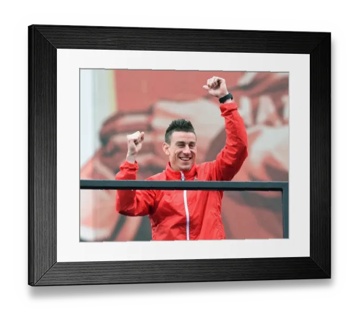 Framed Print : Arsenal FA Cup Triumph: 2014-15 Victory Parade