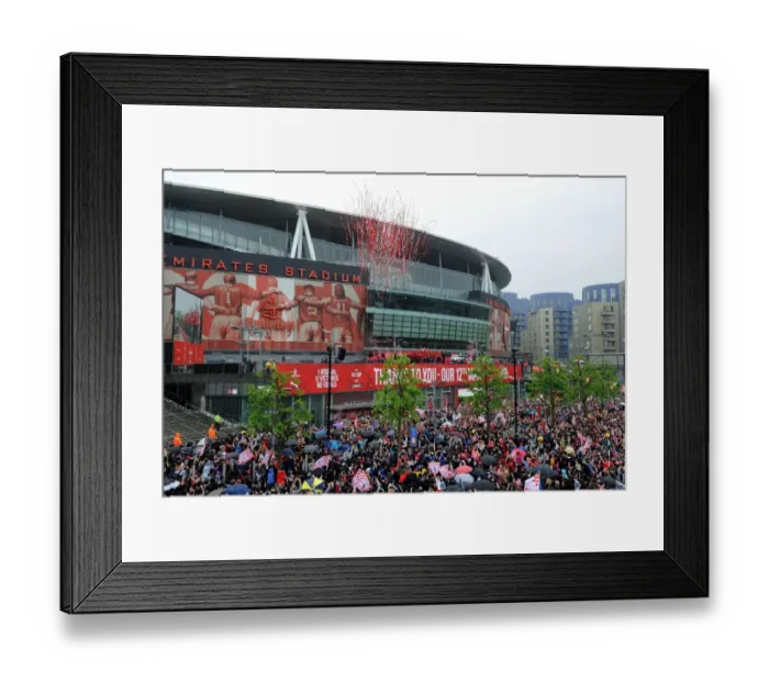 Framed Print : Arsenal's FA Cup Victory: Triumphant Parade at Emirates Stadium (2014-15) Framed Print : Arsenal's FA Cup Victory: Triumphant Parade at Emirates Stadium (2014-15)