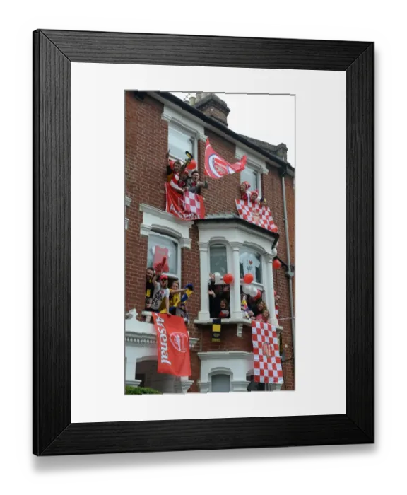 Framed Print : Arsenal FA Cup Triumph: 2014-15 Victory Parade Framed Print : Arsenal FA Cup Triumph: 2014-15 Victory Parade