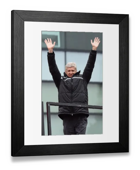 Framed Print : Arsenal FA Cup Triumph: 2014-15 Victory Parade