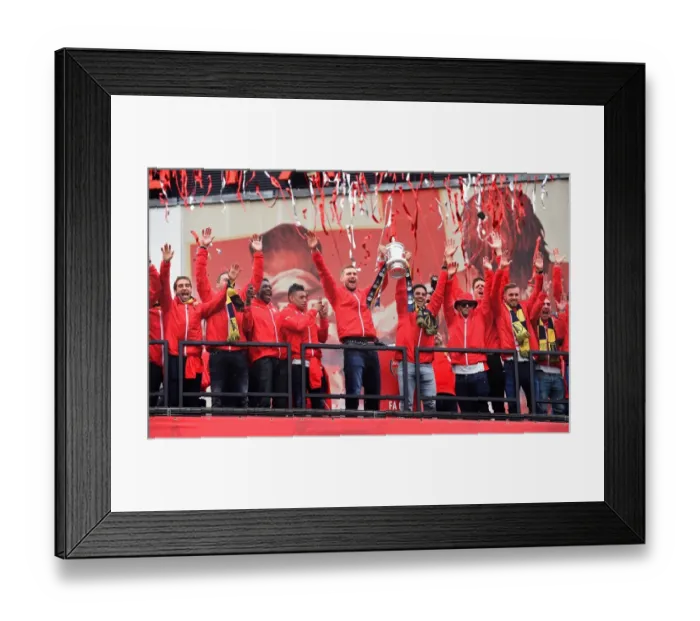 Framed Print : Arsenal FA Cup Triumph: 2014-15 Victory Parade Framed Print : Arsenal FA Cup Triumph: 2014-15 Victory Parade