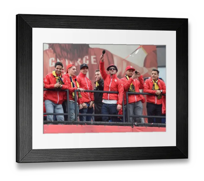 Framed Print : Arsenal FA Cup Triumph: 2014-15 Victory Parade Framed Print : Arsenal FA Cup Triumph: 2014-15 Victory Parade