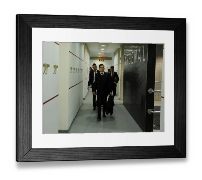 Framed Print : Arsenal FC: Hector Bellerin in the Home Changing Room - Arsenal vs. Sunderland, 2015 Framed Print : Arsenal FC: Hector Bellerin in the Home Changing Room - Arsenal vs. Sunderland, 2015