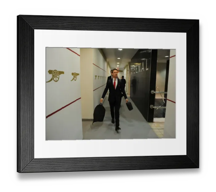 Framed Print : Nacho Monreal in Arsenal Home Changing Room Before Arsenal vs Sunderland, 2015-16 Premier League