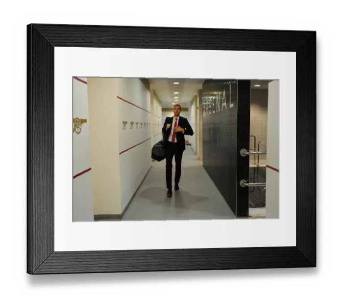 Framed Print : Arsenal's Per Mertesacker: Pre-Match Focus and Determination (vs. Sunderland, 2015-16)