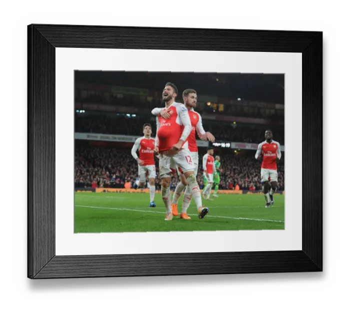 Framed Print : Arsenal's Giroud and Ramsey Celebrate Goals Against Sunderland (2015-16)