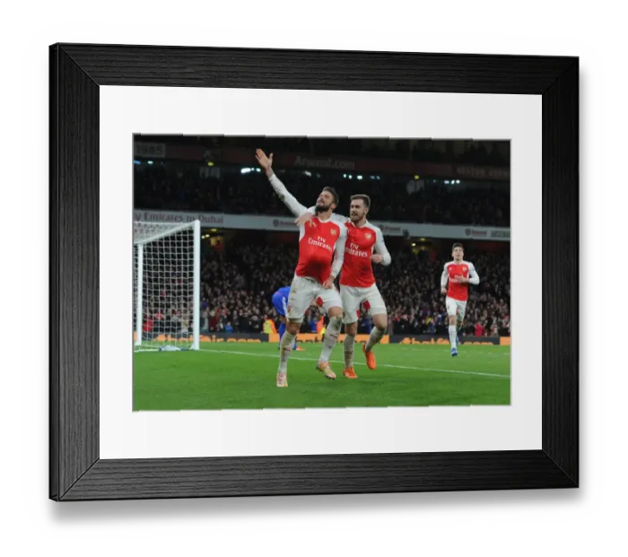 Framed Print : Arsenal's Giroud and Ramsey Celebrate Goals Against Sunderland (2015-16) Framed Print : Arsenal's Giroud and Ramsey Celebrate Goals Against Sunderland (2015-16)