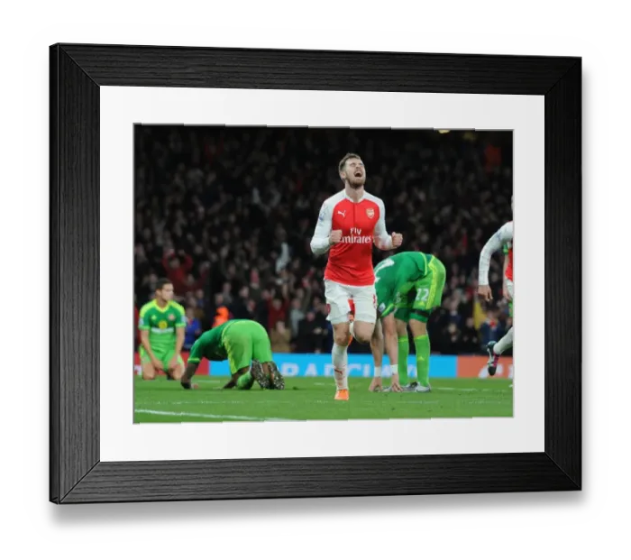 Framed Print : Ramsey Scores Hat-trick: Arsenal Dominates Sunderland in Premier League Showdown