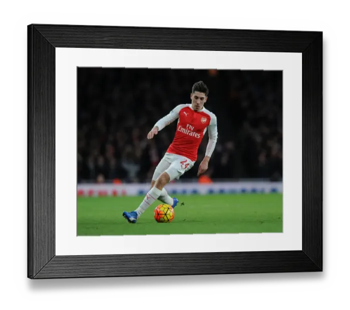 Framed Print : Arsenal's Bellerin in Action: Arsenal vs. Sunderland (2015-16 Premier League) Framed Print : Arsenal's Bellerin in Action: Arsenal vs. Sunderland (2015-16 Premier League)