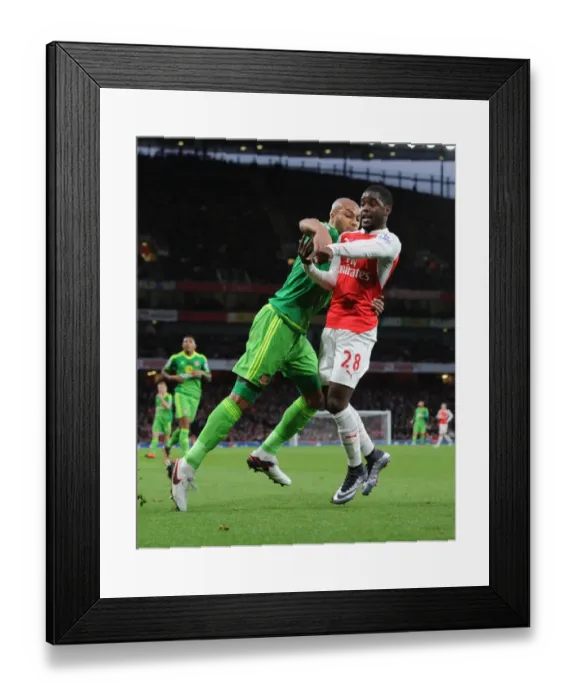 Framed Print : Battle for the Ball: Arsenal vs Sunderland, Premier League 2015-16
