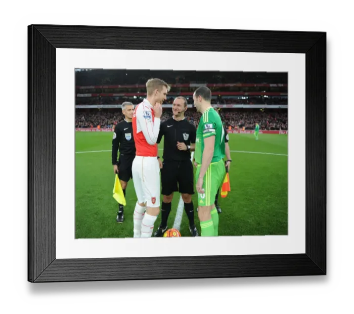 Framed Print : Arsenal vs. Sunderland: Premier League Pre-Match Captains Discussion (December 2015)